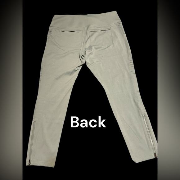 Athleta Delancey Moto Tight Leggings size 2X color sage 
BIN #11 - Picture 6 of 6